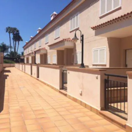 Luxury Townhouse In Puerto De Santiago, With Wifi, Ac, Pool Апартаменты